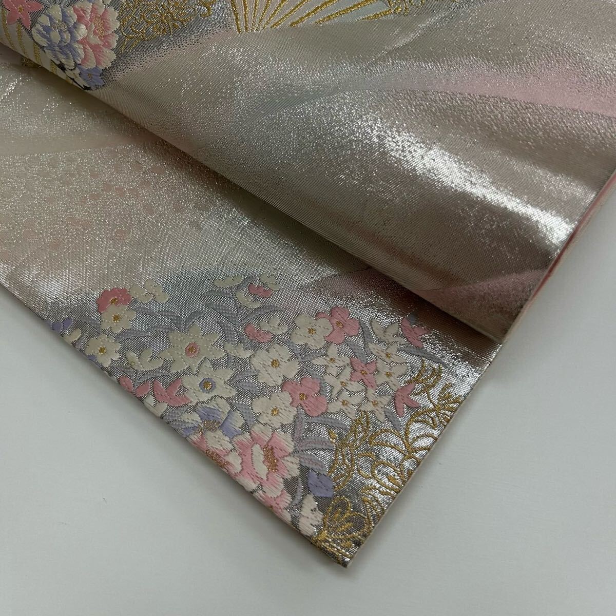 ST-03 close-up of fold/edge area