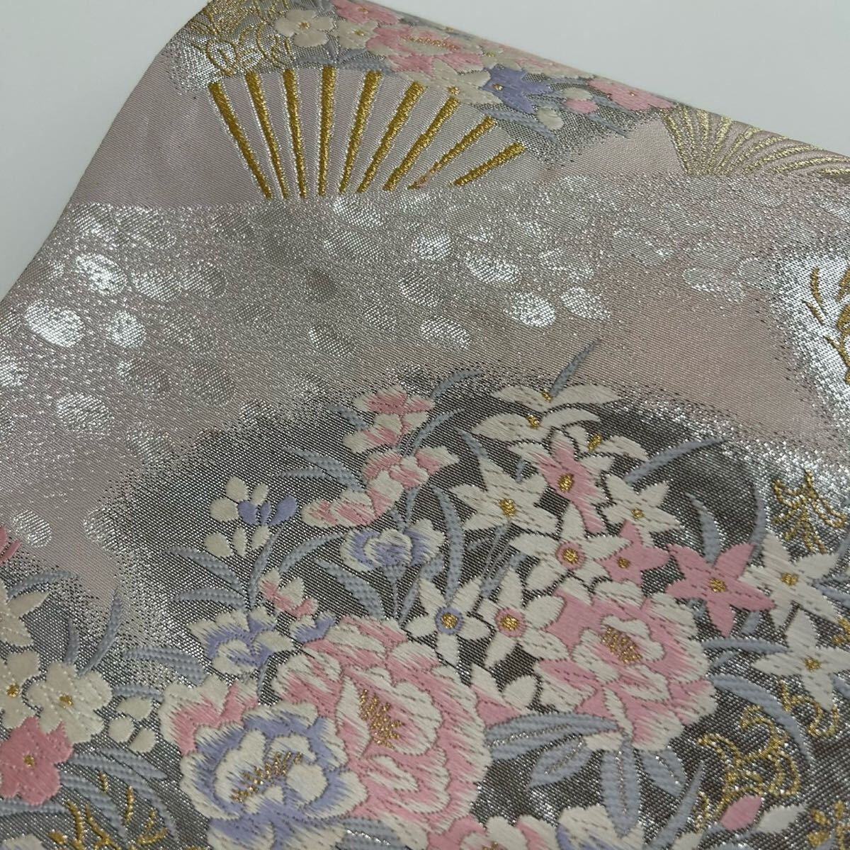 ST-03 floral cluster close-up